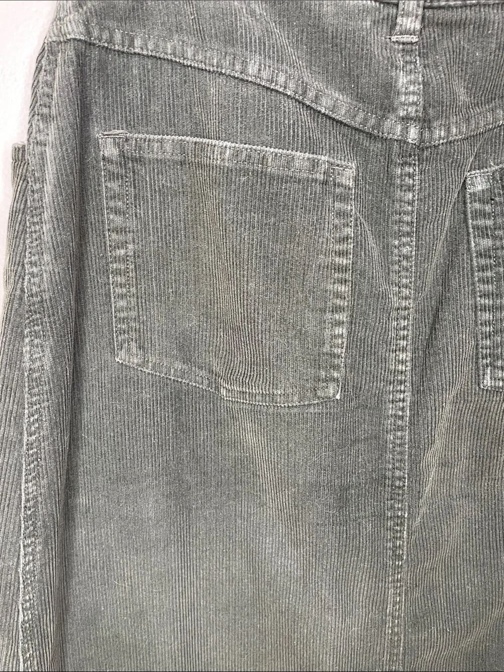 EDDIE BAUER VTG Green Corduroy Earthy Gorpcore Grunge Modest Women’s Skirt 10